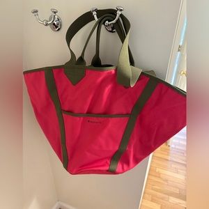 Rothy’s reversible tote